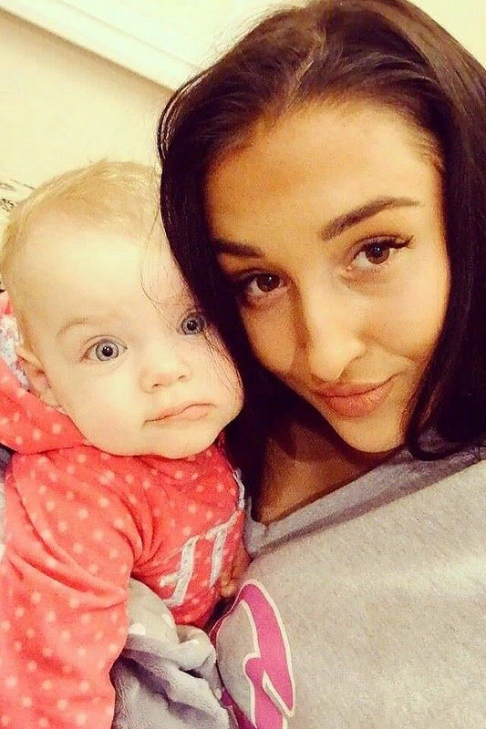 Dalia Januševskaja su dukra Jore