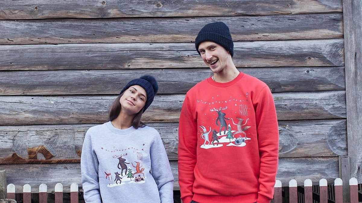 „Myliu Nidą“ bluzonai