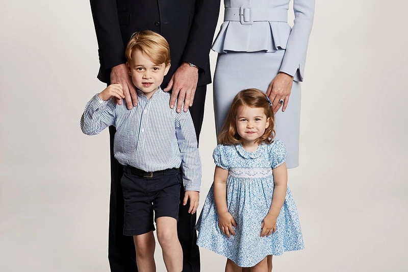 Karališkosios šeimos Kalėdinis portretas: ar pastebite kai ką netikėto?