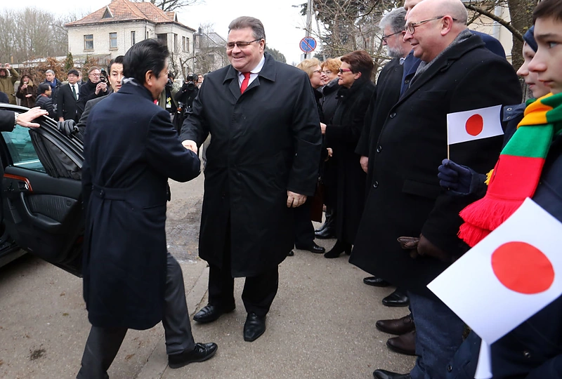 Kaune lankosi Japonijos ministras pirmininkas Shinzo Abe / Aliaus Koroliovo / 15min nuotr.