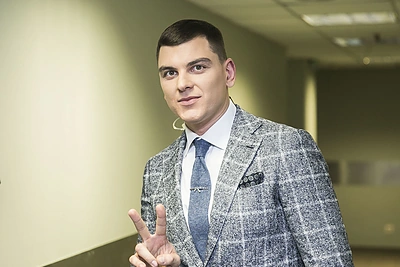 Jubiliejinio penktojo „Tech Top 2019” šou scenoje: trijų aukštų namas ir šeši vedėjai