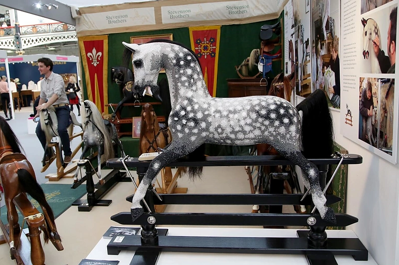 „Swarovski“ supamas arkliukas