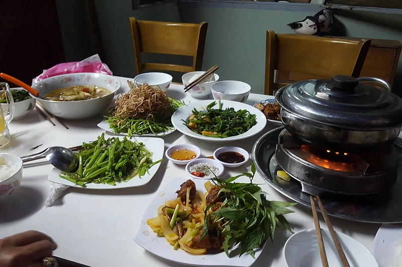 Tradicinis vietnamiečio stalas