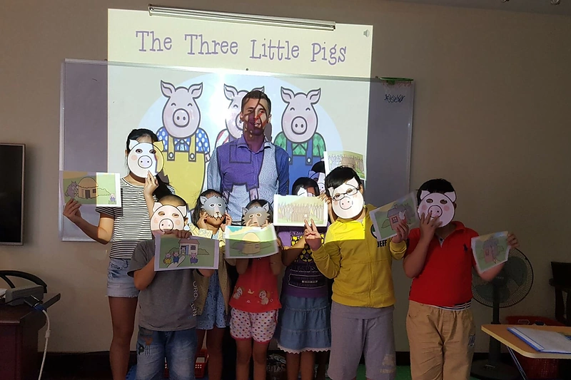 Veda anglų kalbos pamokas