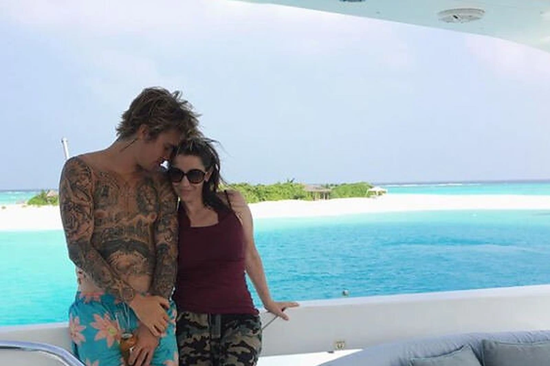 Justinas Bieberis privačioje saloje laiką leidžia su mama: aidi liūdnos kalbos