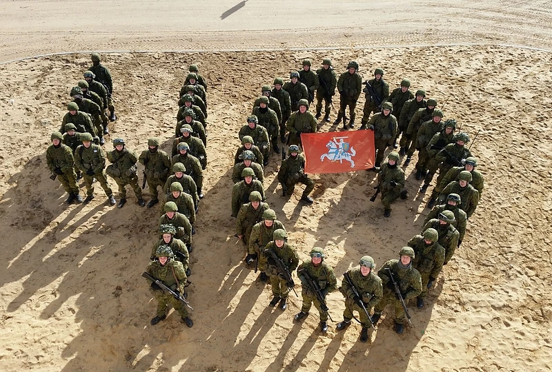 Autolenktynininkas Benediktas Vanagas davė šaulio priesaiką