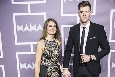 Su Igle išsiskyrusį radijo laidų vedėją Igną į M.A.M.A. palydėjo jam brangi moteris