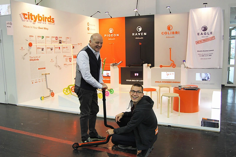 „Citybirds“ įkūrėjas ir dizaineris Ignas Survila pristato elektrinio paspirtuko suaugusiems konceptą „Eagle“