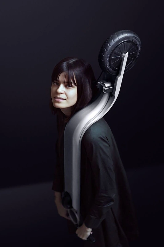 „Citybirds“ įkūrėjas ir dizaineris Ignas Survila pristato elektrinio paspirtuko suaugusiems konceptą „Eagle“