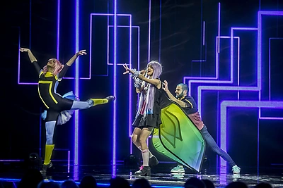 Ketvirtoji „Eurovizijos“ atrankos laida: komisijoje – Leonas Somovas, o scenoje – anime