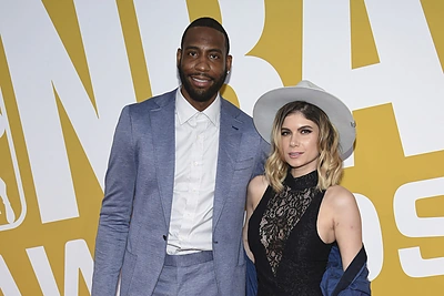 Kraupios avarijos metu užgeso NBA garsenybės ir jo mylimosios gyvybės