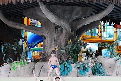 Nerijus Juška su šeima lankėsi vandens parke