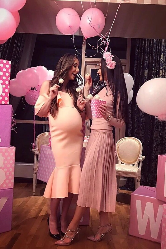 Viktorija Siegel kūdikio sutikimo vakarėlyje