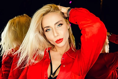 „Goda Alijeva & Driule XL“ drabužių kolekcija pristatyta "Mojo Lounge"