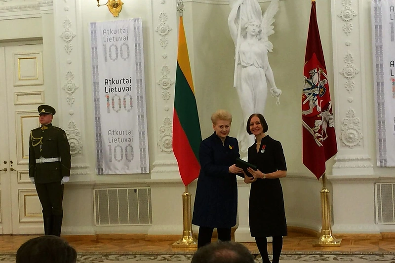Birutei Mar įteiktas apdovanojimas