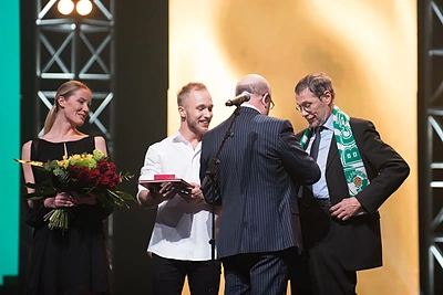 Svarbios valstybės šventės išvakarėse – jausmingas koncertas Kaune ir apdovanojimas L. Mažyliui