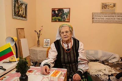 Neringa Šiaudikytė apsilankė senelių globos namuose