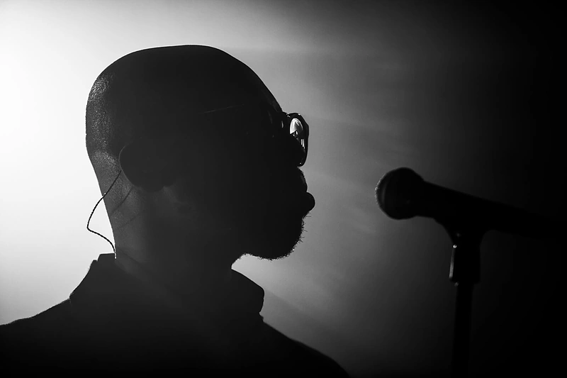 Ghostpoet koncerto akimirkos