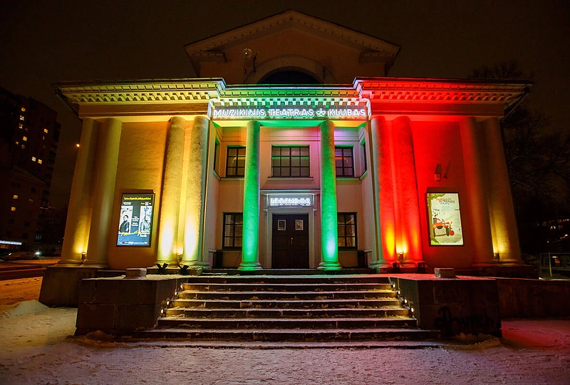 „Douglas“ vakaras