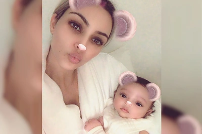 Kim Kardashian vėl sprogdina internetą: parodė penkių savaičių dukterį Chicago