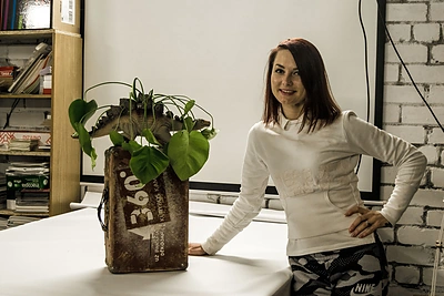 Bertas ir Ignė iš antrinių žaliavų pagamino vazonėlių