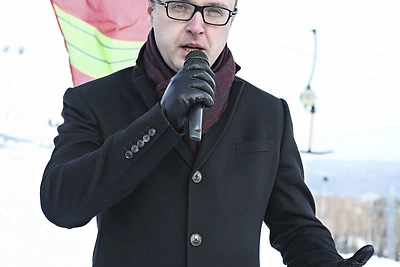 Iniciatyva „100 vaikų ant slidžių“