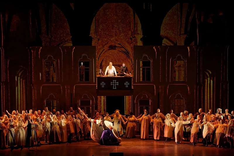 Operos „Post futurum“ premjeros akimirkos