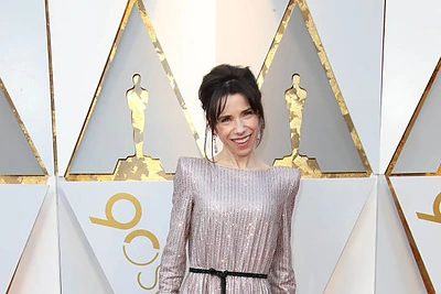 Sally Hawkins („Armani Privé“)