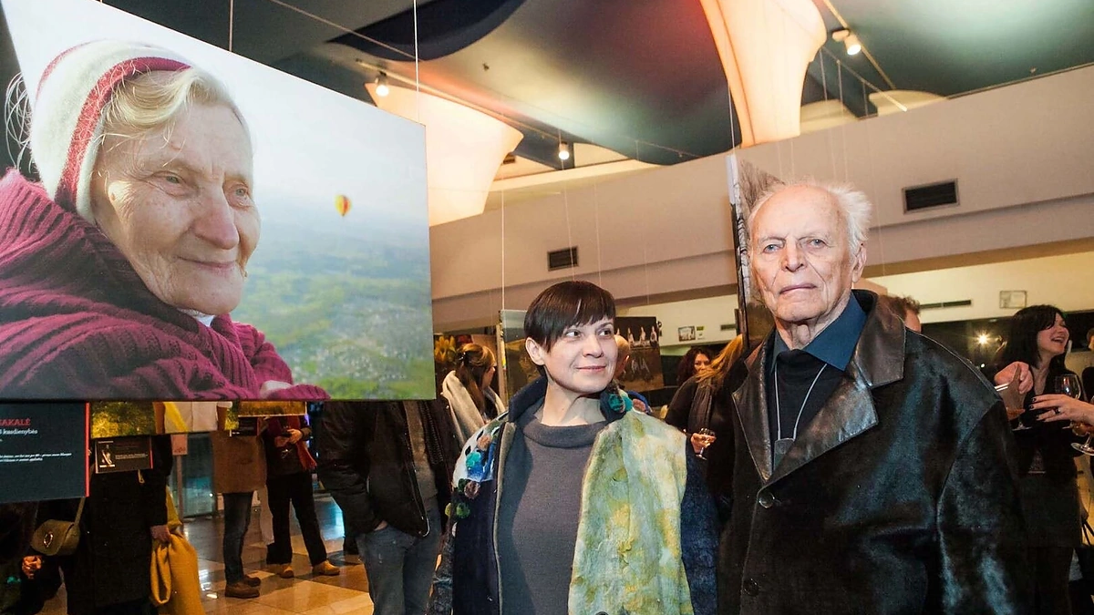 Signataras Aloyzas Sakalas su žmona Daiva Sakale