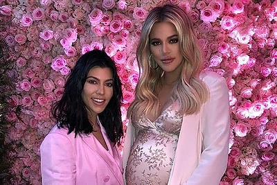 Khloe Kardashian surengė kūdikio sutiktuvių vakarėlį