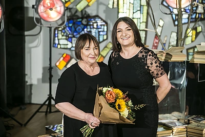 Austėja Landsbergienė su mama