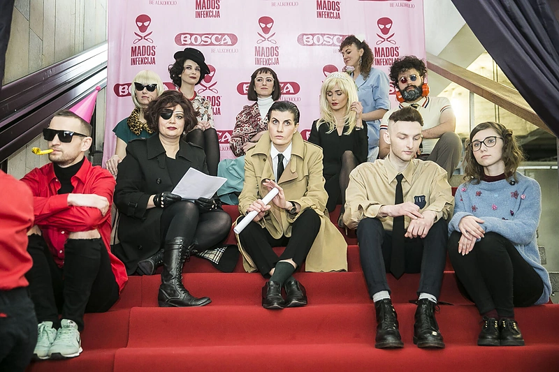 Ko bijo moterys, nebijo „Mados infekcija“!