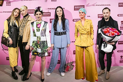 „Mados infekcijos“ svečių stilius – spalvingas tarsi pavasaris