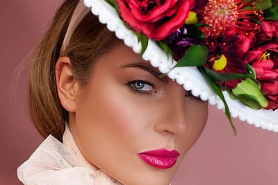 Simona Starkutė ir Solveiga Mykolaitytė pademonstravo nuotakoms skirtą makiažą