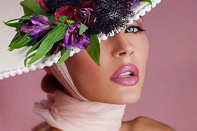 Simona Starkutė ir Solveiga Mykolaitytė pademonstravo nuotakoms skirtą makiažą