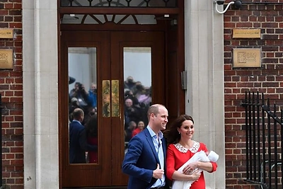 Princas Williamas su žmona Catherine ir sūnumi