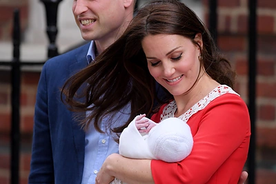 Princas Williamas su žmona Catherine ir sūnumi