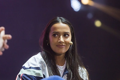 Festivalyje „Vibelift“ K. Meschino prisiminė patirtas patyčias – vaikai skaudžiai užgauliojo