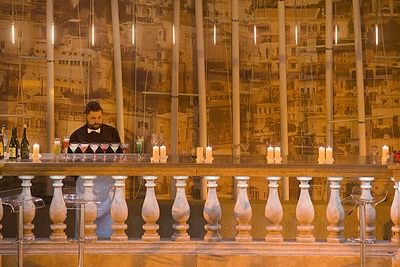 Akimirkos iš operos „Visos jos tokios“