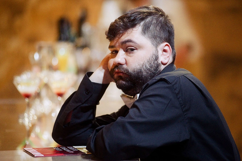 Akimirkos iš operos „Visos jos tokios“