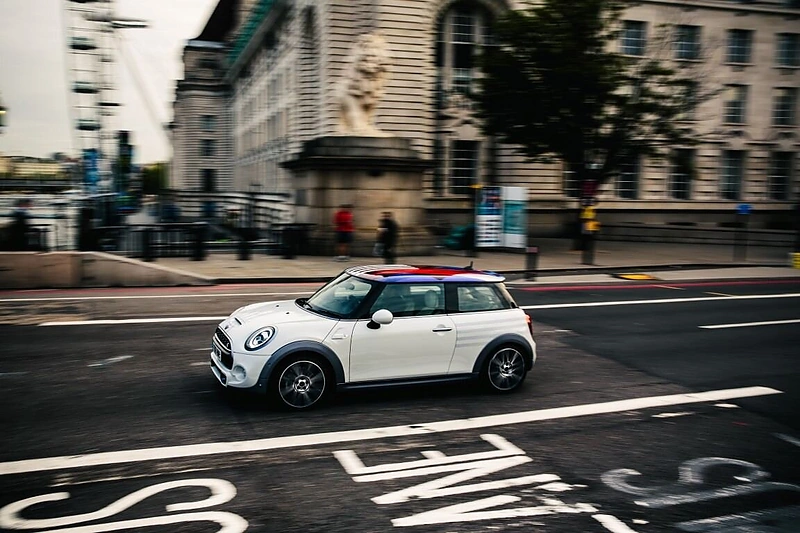 Karališkųjų vestuvių proga sukurtas „Mini“ unikalus automobilis