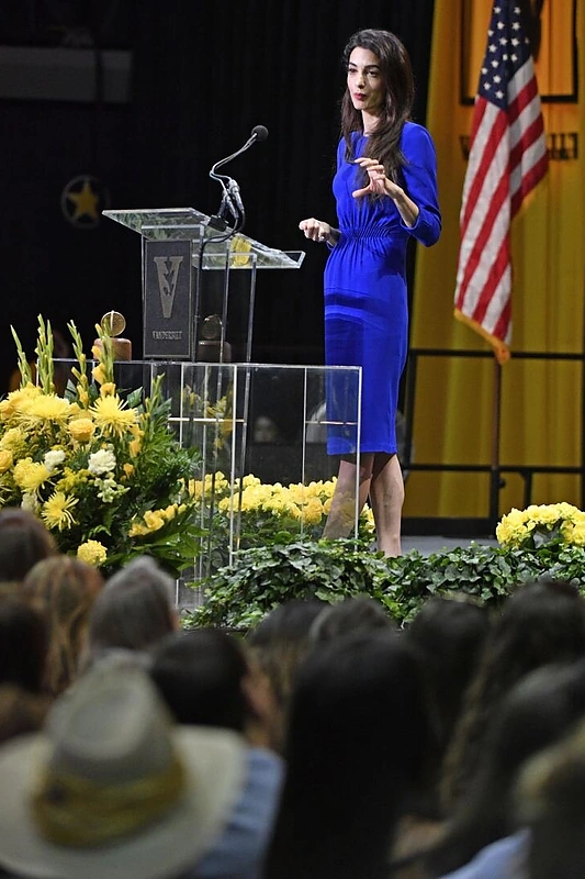 Amal Clooney vizito Vanderbilt universitete JAV akimirkos