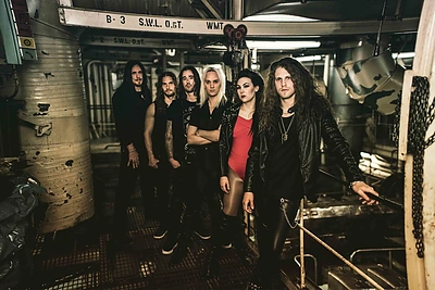 Švedai „Amaranthe“ jau greitai susitiks su savo gerbėjais Vilniuje