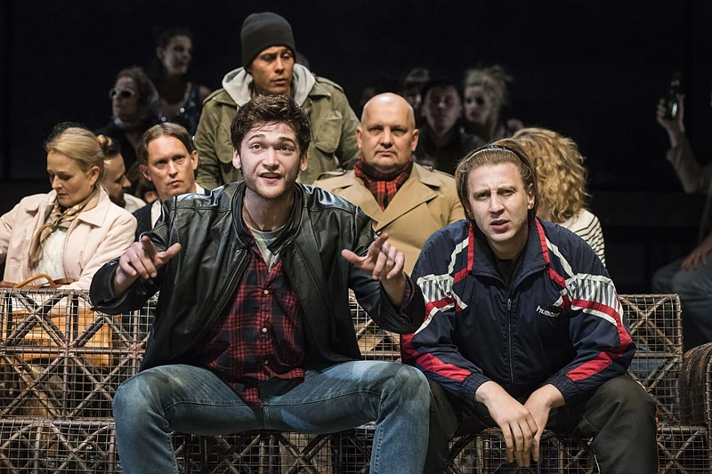 Akimirkos iš spektaklio „Išvarymas“