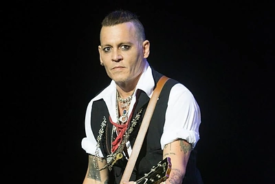 Johnny Deppas keliauja po Europą su grupe „Hollywood Vampires“