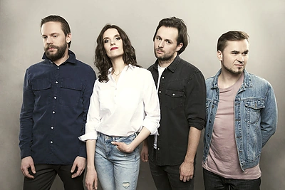 Išparduotą „A-ha“ koncertą Trakų pilyje pradės lietuvių grupė „Sisters On Wire“