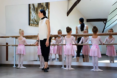 Baleto šokėjos Beatos Molytės įkurta mokykla