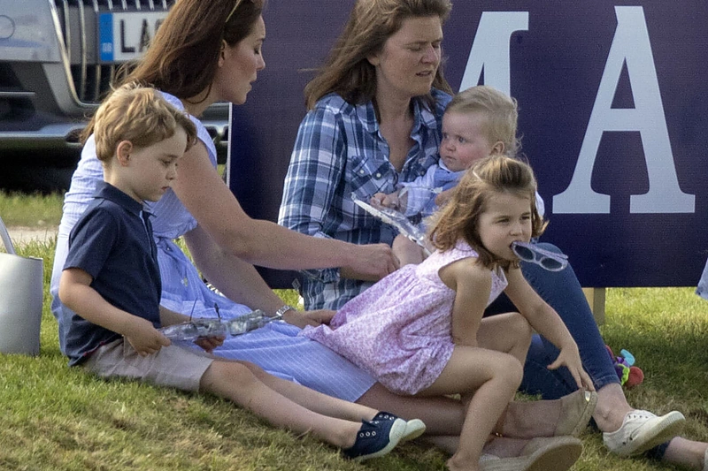 Kembridžo hercogienė Catherine, princas George'as ir princesė Charlotte