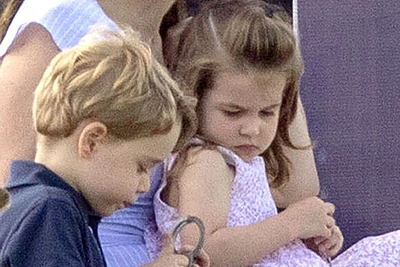 Princas George'as ir princesė Charlotte su mama Kembridžo hercogiene Catherine