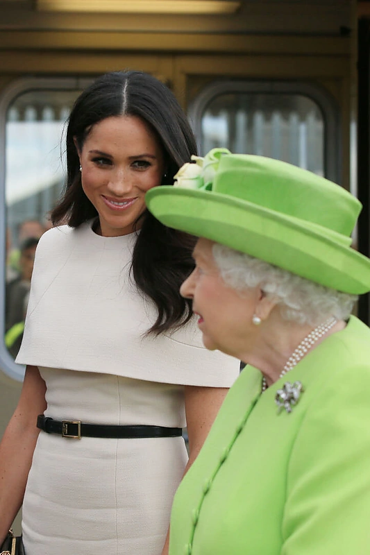 Karalienė Elizabeth II ir Sasekso hercogienė Meghan